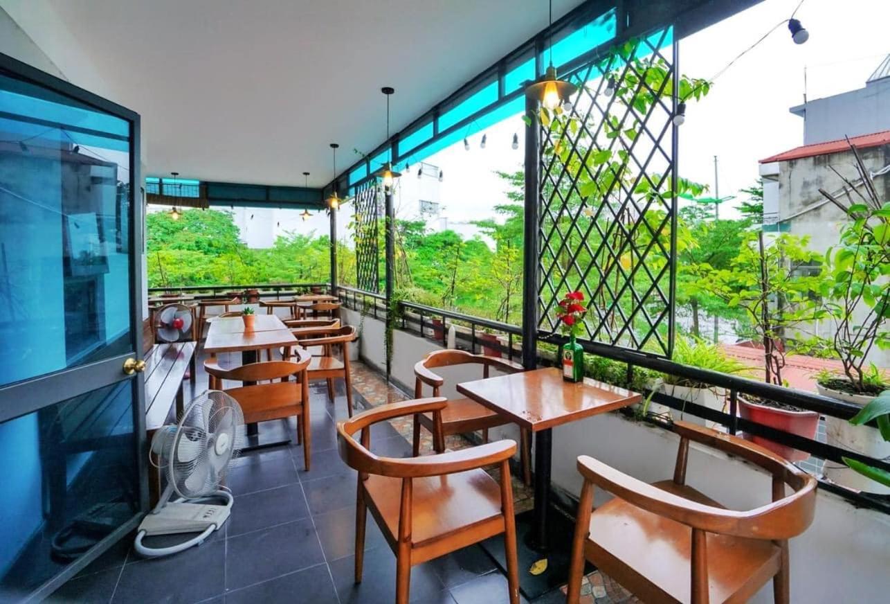 Hotel Khach San Giao Thong Hanói Exterior foto