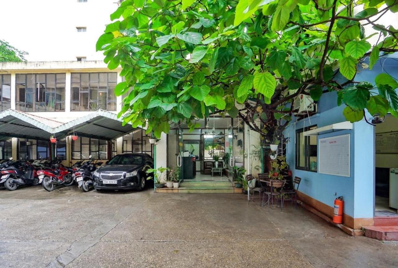 Hotel Khach San Giao Thong Hanói Exterior foto