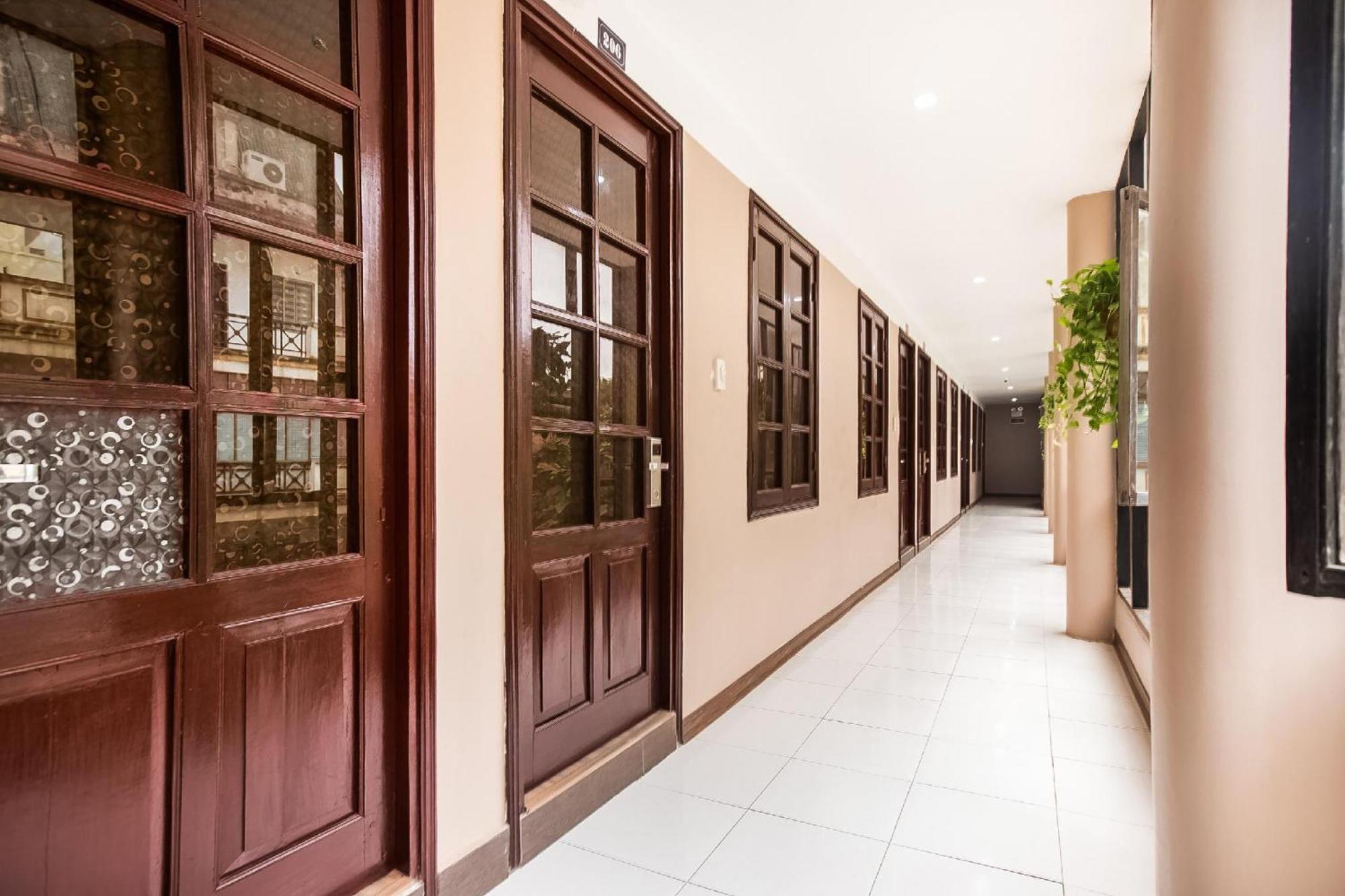 Hotel Khach San Giao Thong Hanói Exterior foto