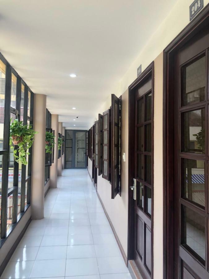 Hotel Khach San Giao Thong Hanói Exterior foto